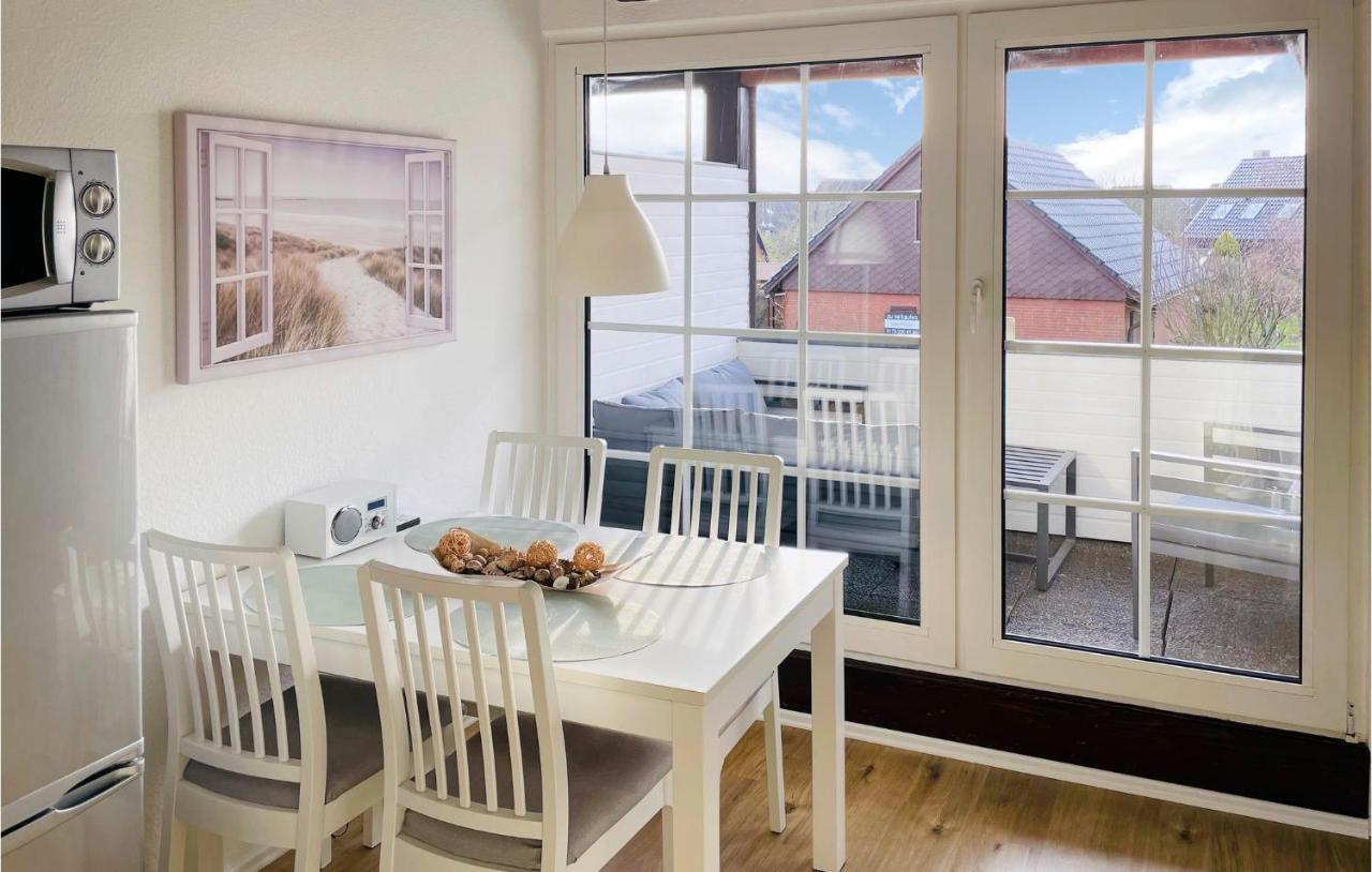 Cozy Apartment In Friedrichskoog With Kitchen ภายนอก รูปภาพ