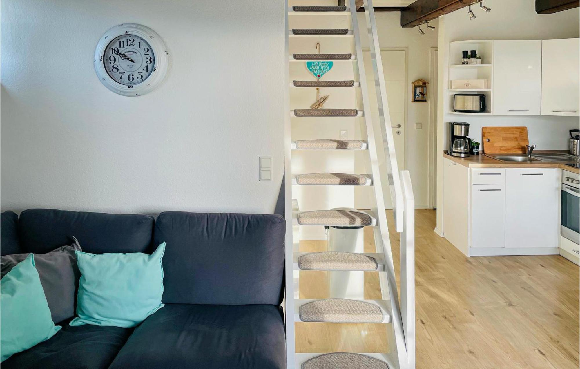 Cozy Apartment In Friedrichskoog With Kitchen ภายนอก รูปภาพ